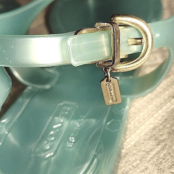 Coach Paisley Jelly Sandals with floral detail - Picture 4 of 13